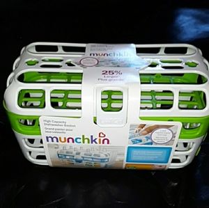 Dishwasher basket for bottles